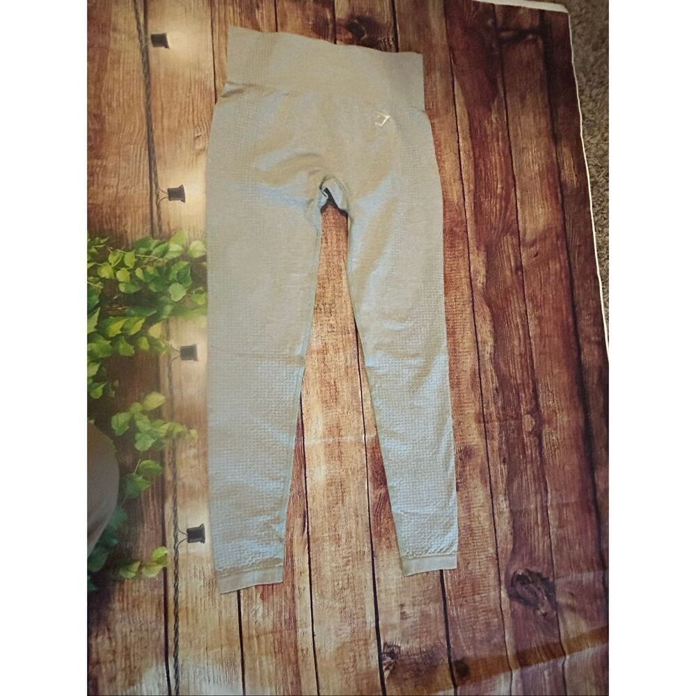 Gymshark Seafoam Green Legging Size XS